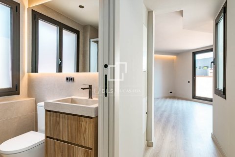2 bedrooms penthouse for sale in Barcelona, Catalonia, Spain № 7259 - photo 21