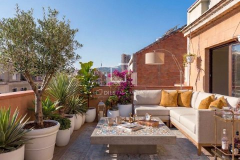 Ático de 2 dormitorios en venta en Barcelona, Cataluña, Spain № 7261