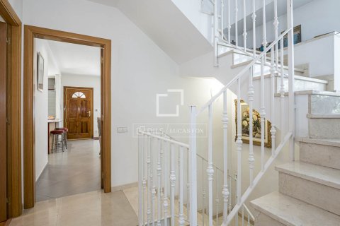 Villa de 5 dormitorios en venta en Sant Cugat del Vallès, Barcelona, Cataluña, Spain № 7260 - foto 14