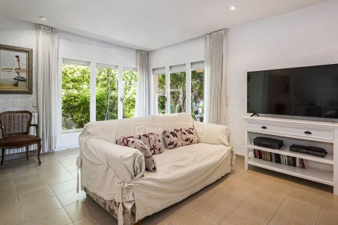 Villa de 5 dormitorios en venta en Sant Cugat del Vallès, Barcelona, Cataluña, Spain № 7260 - foto 2