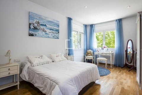 Villa de 5 dormitorios en venta en Sant Cugat del Vallès, Barcelona, Cataluña, Spain № 7260 - foto 9