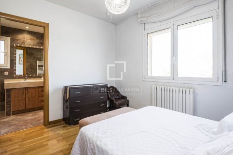 Villa de 5 dormitorios en venta en Sant Cugat del Vallès, Barcelona, Cataluña, Spain № 7260 - foto 16