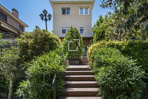 Villa de 5 dormitorios en venta en Sant Cugat del Vallès, Barcelona, Cataluña, Spain № 7260 - foto 3
