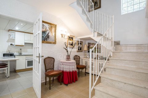 Villa de 5 dormitorios en venta en Sant Cugat del Vallès, Barcelona, Cataluña, Spain № 7260 - foto 23