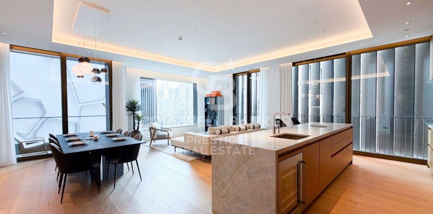Apartamento de 2 dormitorios en venta en Barcelona, Cataluña, Spain № 7935
