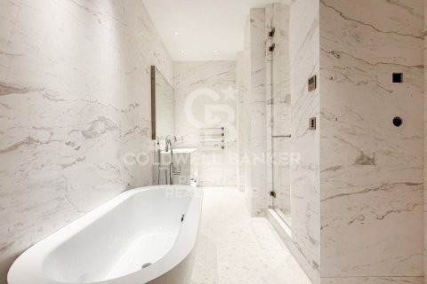 Apartamento de 2 dormitorios en venta en Barcelona, Cataluña, Spain № 7935 - foto 6