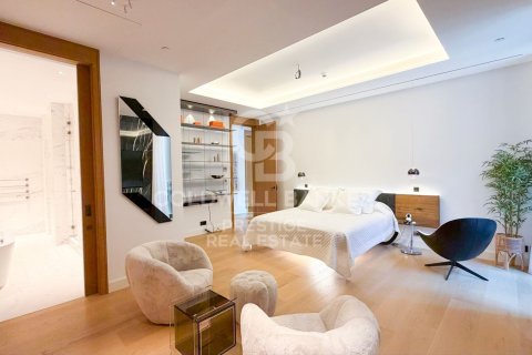 Apartamento de 2 dormitorios en venta en Barcelona, Cataluña, Spain № 7935 - foto 13