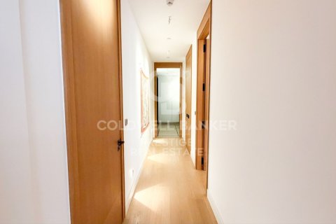 Apartamento de 2 dormitorios en venta en Barcelona, Cataluña, Spain № 7935 - foto 11