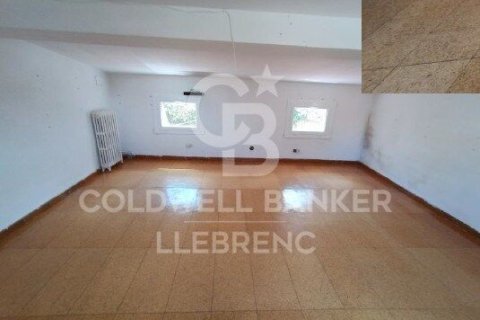 Сasa de 4 dormitorios en venta en Barcelona, Cataluña, Spain № 7931 - foto 6