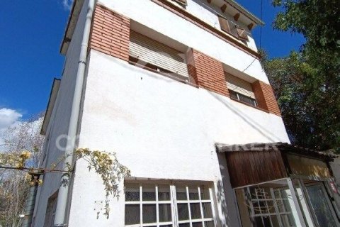 Сasa de 4 dormitorios en venta en Barcelona, Cataluña, Spain № 7931