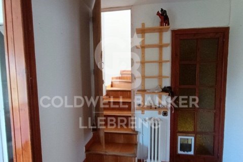 Сasa de 4 dormitorios en venta en Barcelona, Cataluña, Spain № 7931 - foto 26