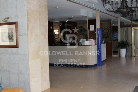 Hotel de 2000 m² en venta en Calella, Barcelona, Cataluña, Spain № 7933 - foto 11