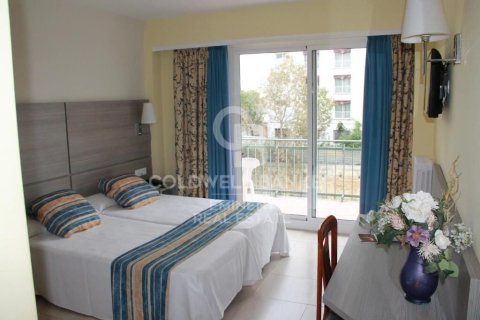 Hotel de 2000 m² en venta en Calella, Barcelona, Cataluña, Spain № 7933 - foto 4