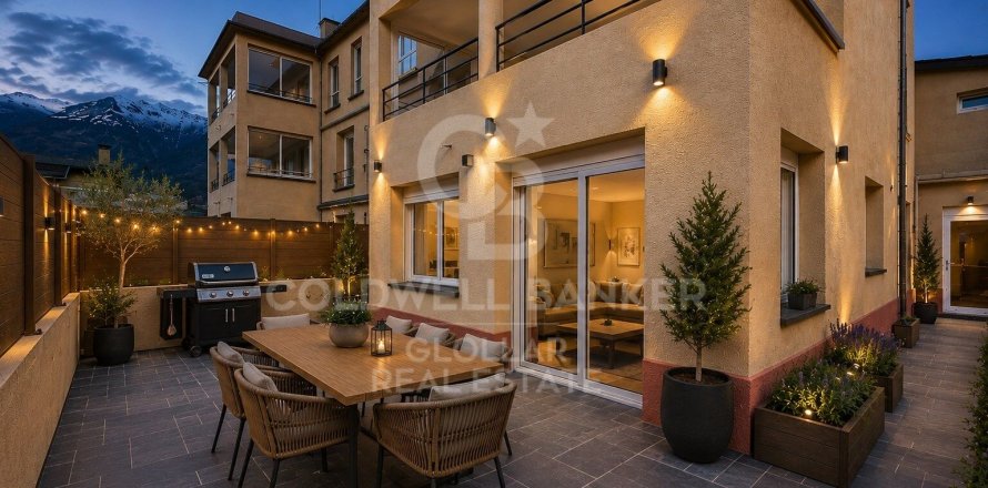 4 bedrooms apartment for sale in Catalonia, Spain № 7929