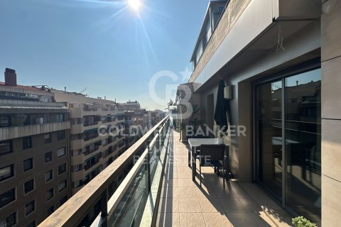 Ático de 3 dormitorios en venta en Barcelona, Cataluña, Spain № 7930 - foto 3