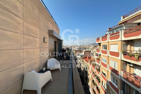 Ático de 3 dormitorios en venta en Barcelona, Cataluña, Spain № 7930