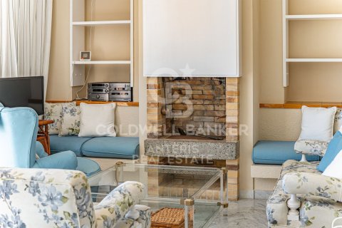 Apartamento de 5 dormitorios en venta en Lloret de Mar, Gerona, Cataluña, Spain № 7932 - foto 19