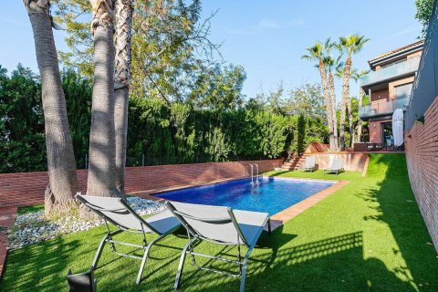 Сasa de 5 dormitorios en venta en Sitges, Barcelona, Cataluña, Spain № 7637 - foto 2