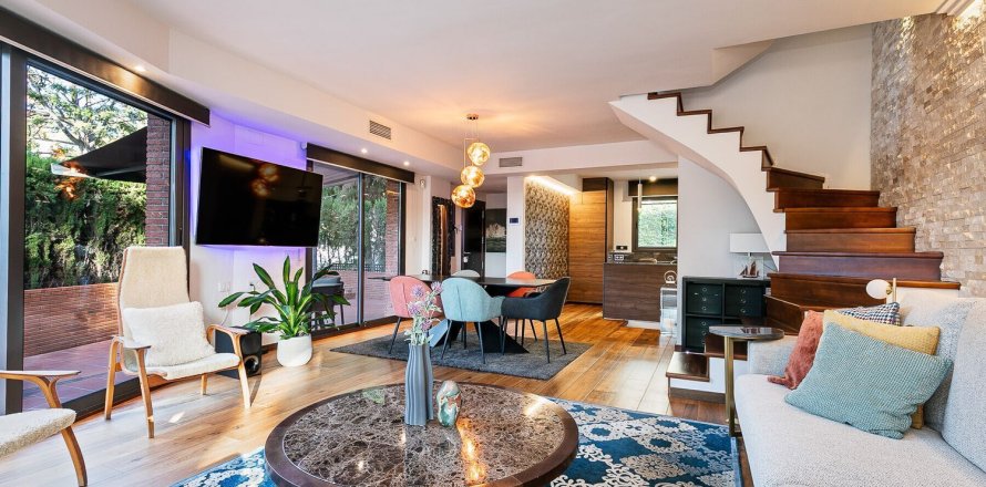 Сasa de 5 dormitorios en venta en Sitges, Barcelona, Cataluña, Spain № 7637