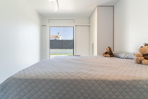 Сasa de 3 dormitorios en venta en Cataluña, Spain № 7635 - foto 25
