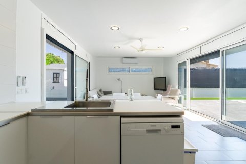 Сasa de 3 dormitorios en venta en Cataluña, Spain № 7635 - foto 5