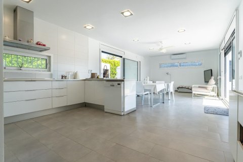 Сasa de 3 dormitorios en venta en Cataluña, Spain № 7635