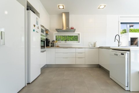Сasa de 3 dormitorios en venta en Cataluña, Spain № 7635 - foto 10