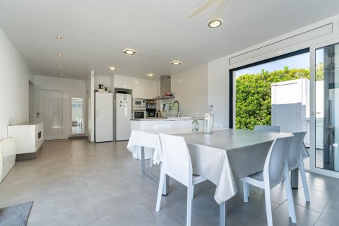 Сasa de 3 dormitorios en venta en Cataluña, Spain № 7635 - foto 12