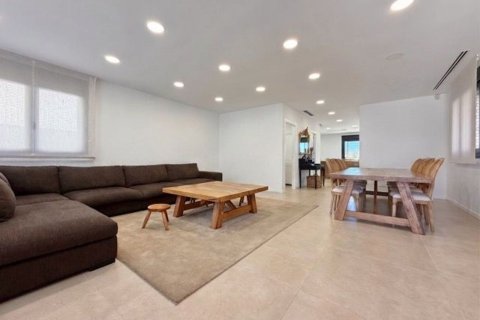 4 bedrooms house for sale in Catalonia, Spain № 7636 - photo 4