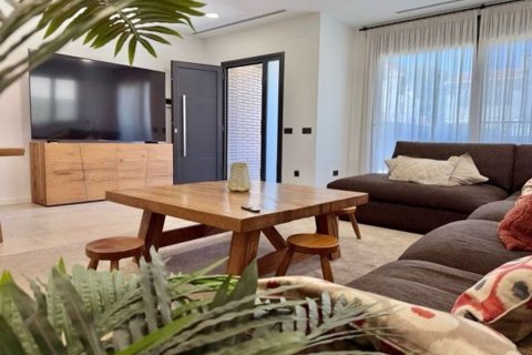 4 bedrooms house for sale in Catalonia, Spain № 7636 - photo 10