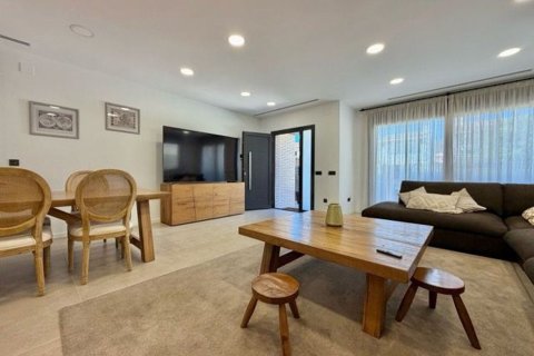 4 bedrooms house for sale in Catalonia, Spain № 7636 - photo 8