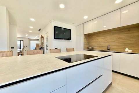 4 bedrooms house for sale in Catalonia, Spain № 7636 - photo 16