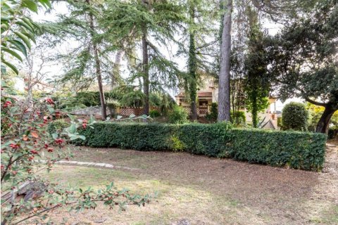 Parcela en venta en Sant Cugat del Vallès, Barcelona, Cataluña, Spain № 1329
