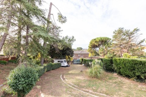 Parcela en venta en Sant Cugat del Vallès, Barcelona, Cataluña, Spain № 1329 - foto 4