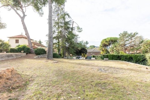 Parcela en venta en Sant Cugat del Vallès, Barcelona, Cataluña, Spain № 1329 - foto 2