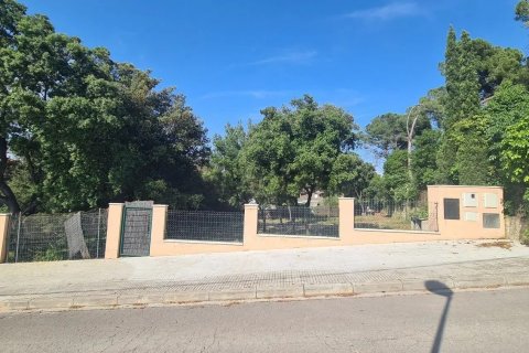 Parcela en venta en Sant Cugat del Vallès, Barcelona, Cataluña, Spain № 1328