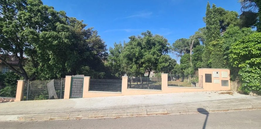 Parcela en venta en Sant Cugat del Vallès, Barcelona, Cataluña, Spain № 1328