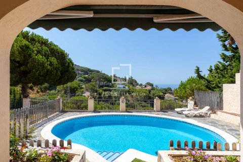 Villa de 4 dormitorios en venta en Cabrils, Barcelona, Cataluña, Spain № 4471 - foto 30