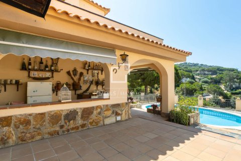 Villa de 4 dormitorios en venta en Cabrils, Barcelona, Cataluña, Spain № 4471 - foto 6