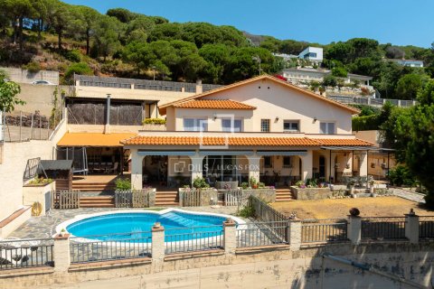 Villa de 4 dormitorios en venta en Cabrils, Barcelona, Cataluña, Spain № 4471 - foto 7