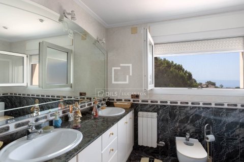 Villa de 4 dormitorios en venta en Cabrils, Barcelona, Cataluña, Spain № 4471 - foto 19