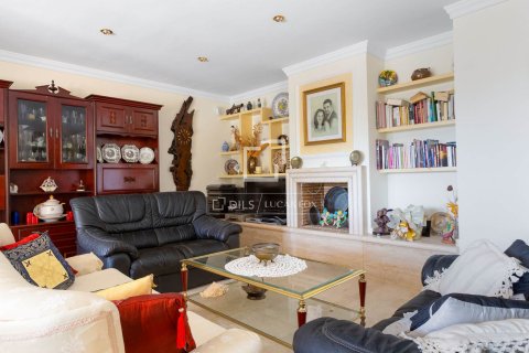Villa de 4 dormitorios en venta en Cabrils, Barcelona, Cataluña, Spain № 4471 - foto 12