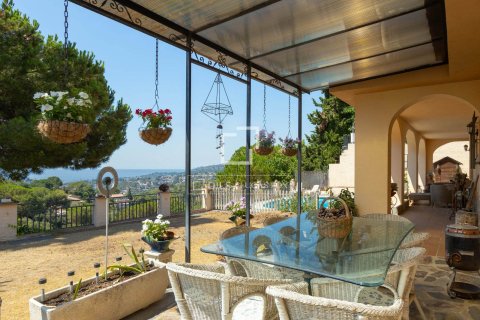 Villa de 4 dormitorios en venta en Cabrils, Barcelona, Cataluña, Spain № 4471 - foto 16