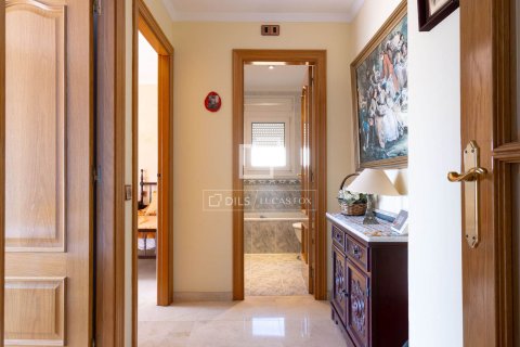 Villa de 4 dormitorios en venta en Cabrils, Barcelona, Cataluña, Spain № 4471 - foto 22