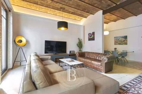 Apartamento de 3 dormitorios en venta en Eixample, Barcelona, Cataluña, Spain № 2474 - foto 4