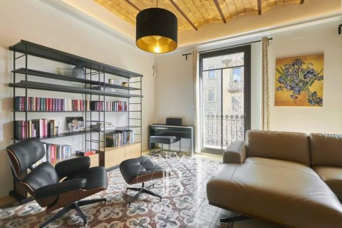 Apartamento de 3 dormitorios en venta en Eixample, Barcelona, Cataluña, Spain № 2474 - foto 6
