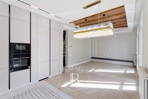 Apartamento de 3 dormitorios en venta en Eixample, Barcelona, Cataluña, Spain № 2473 - foto 14
