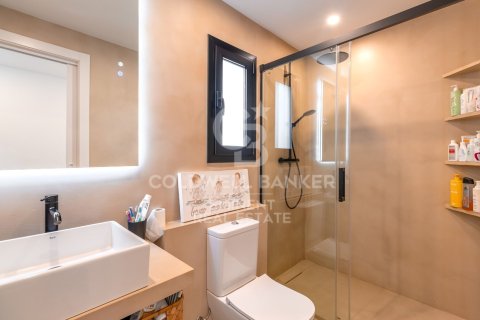 Ático de 3 dormitorios en venta en Barcelona, Cataluña, Spain № 5249 - foto 17