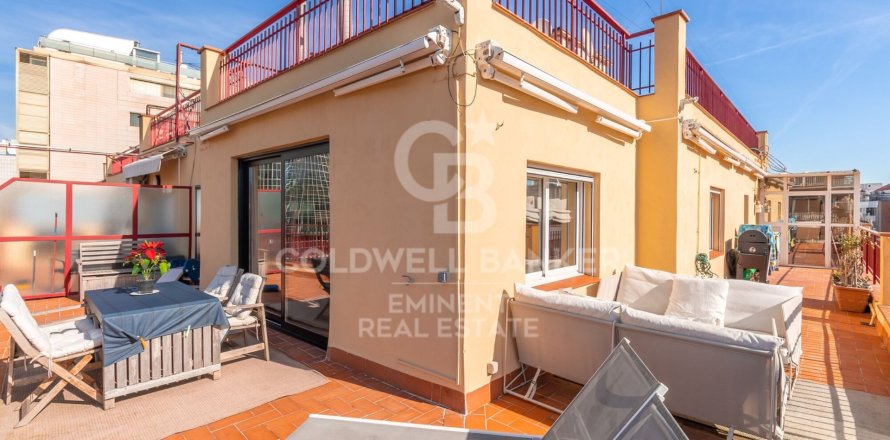 Ático de 3 dormitorios en venta en Barcelona, Cataluña, Spain № 5249