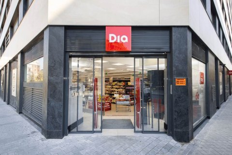 Propiedad comercial de 2000 m² en venta en Barcelona, Cataluña, Spain № 1266 - foto 2